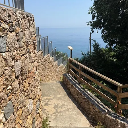 Petalo Di Mare Apartment *